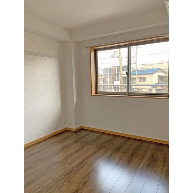 ��ʌ�����s�씵���J�R���ڂ̃}���V�����̂��̑������E�X�y�[�X