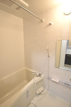 ��ʌ��������܎s��{�擌���P���ڂ̃}���V�����̃o�X