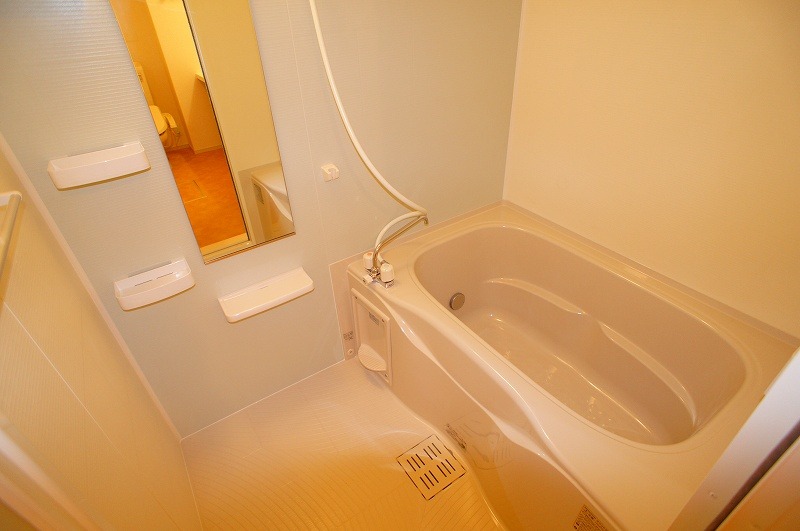 ��ʌ�����s�씵���J�T���ڂ̃A�p�[�g�̃o�X