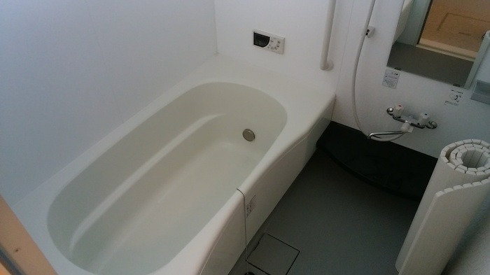 ��ʌ�����s����T���ڂ̃A�p�[�g�̃o�X