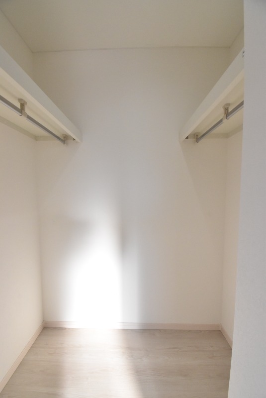 ��ʌ��������܎s�΋�厚����c�̃A�p�[�g�̎��[