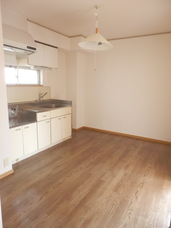 ��ʌ��������܎s�����擌��{�V���ڂ̃}���V�����̋��ԁE���r���O