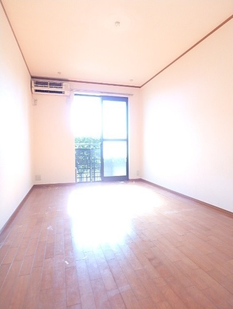 ��ʌ��������܎s��{��k�ܒ��P���ڂ̃}���V�����̋��ԁE���r���O