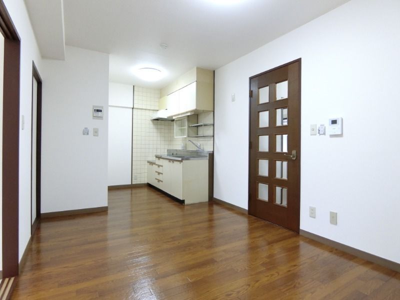 ��ʌ�����s�厚���~�J�̃}���V�����̋��ԁE���r���O