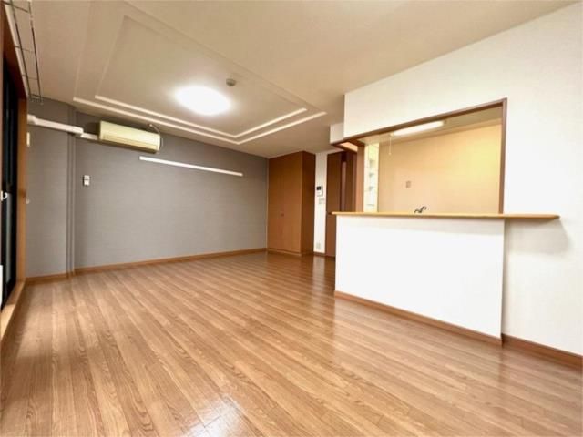 ��ʌ�����s�厚������̃}���V�����̋��ԁE���r���O