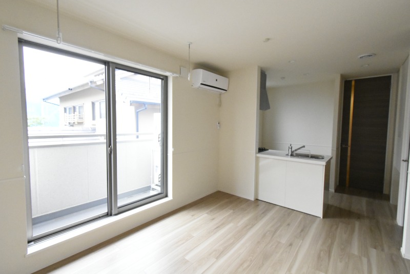 ��ʌ��������܎s��{��x�̓����R���ڂ̃}���V�����̋����E���r���O