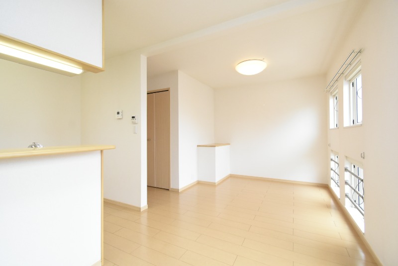 ��ʌ������s��ʖ�̃A�p�[�g�̋��ԁE���r���O