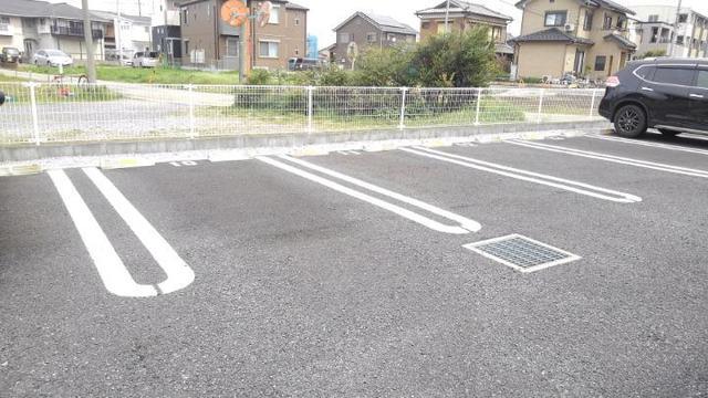 ��ʌ������s��ʖ�̃A�p�[�g�̒��ԏ�