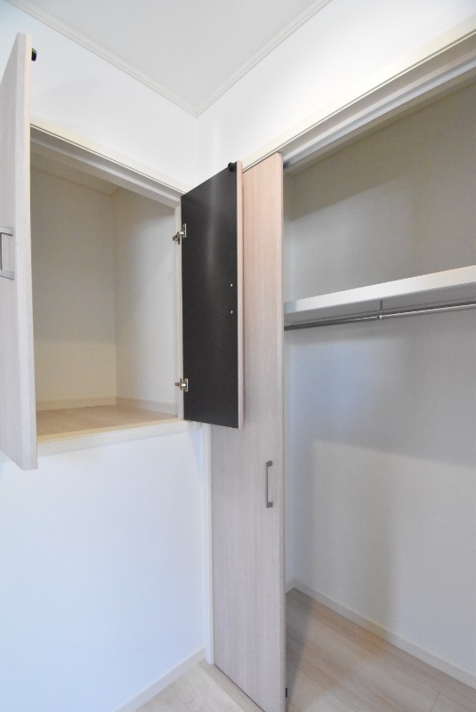 ��ʌ��������܎s�Y�a��哌�Q���ڂ̃e���X�n�E�X�̎��[