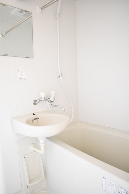 ��ʌ��������܎s����厚���؂̃A�p�[�g�̐��ʏ�