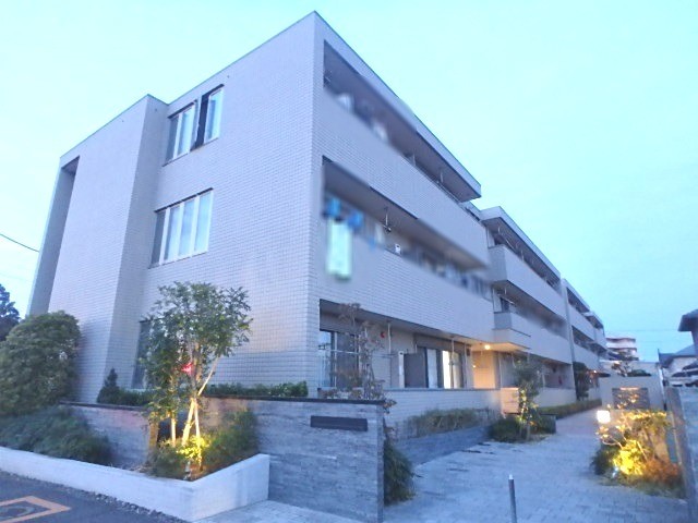 ��ʌ��������܎s�������J�Q����713�̃}���V�����̌����O��