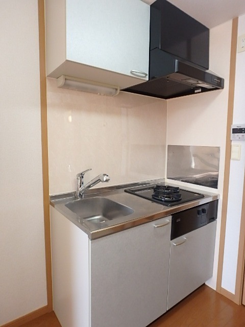 ��ʌ��������܎s��{��g�~���Q���ڂ̃}���V�����̃L�b�`��