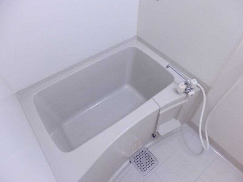 ��ʌ��������܎s�k��y�C���P���ڂ̃A�p�[�g�̃o�X