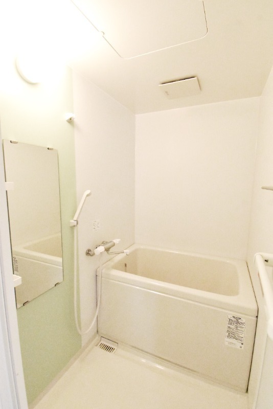 ��ʌ��������܎s��{��x�̓����P���ڂ̃A�p�[�g�̃o�X