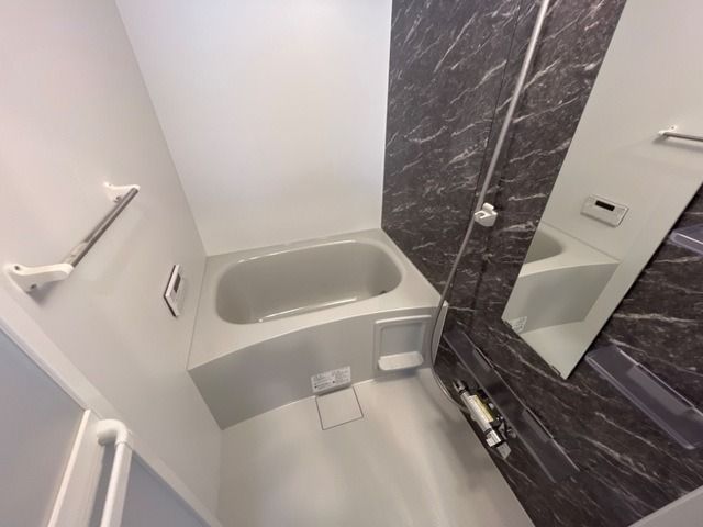 ��ʌ��������܎s���搼��{�R���ڂ̃A�p�[�g�̃o�X