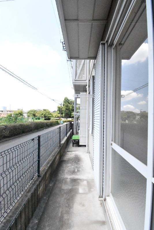 ��ʌ��������܎s��{��x�̓����P���ڂ̃A�p�[�g�̃o���R�j�[