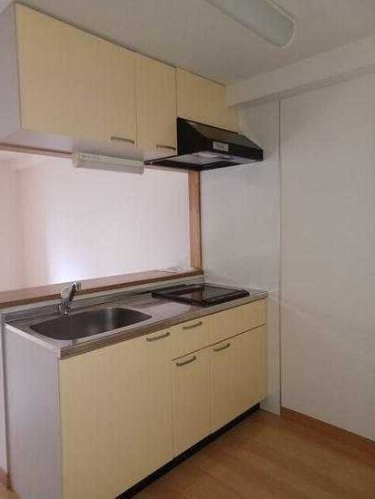 ��ʌ��k�����S�ɓޒ������R���ڂ̃}���V�����̃L�b�`��