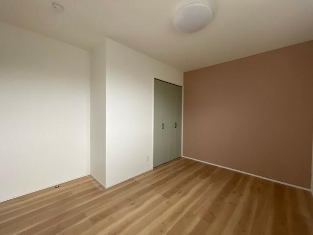 ��ʌ��������܎s�Y�a��k�Y�a�R���ڂ̃e���X�n�E�X�̂��̑������E�X�y�[�X