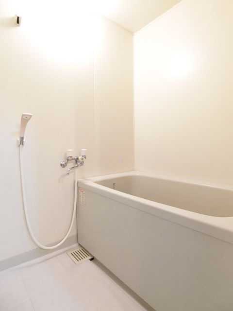 ��ʌ��������܎s�����擌��{�T���ڂ̃}���V�����̃o�X