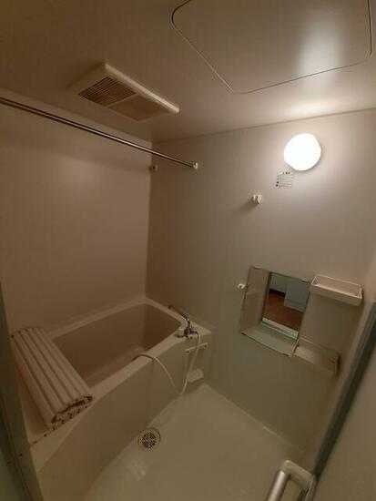 ��ʌ��k�����S�ɓޒ������R���ڂ̃}���V�����̐��ʏ�