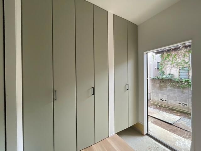 ��ʌ��������܎s�Y�a��k�Y�a�R���ڂ̃e���X�n�E�X�̌���