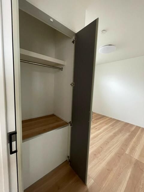 ��ʌ��������܎s�Y�a��k�Y�a�R���ڂ̃e���X�n�E�X�̎��[