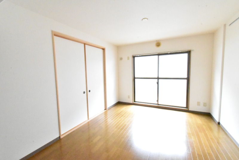 ��ʌ��������܎s�΋擌�Y�a�X���ڂ̃}���V�����̋��ԁE���r���O