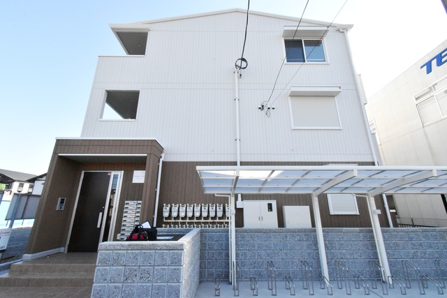 ��ʌ��������܎s�������a�c���Q���ڂ̃A�p�[�g�̌����O��