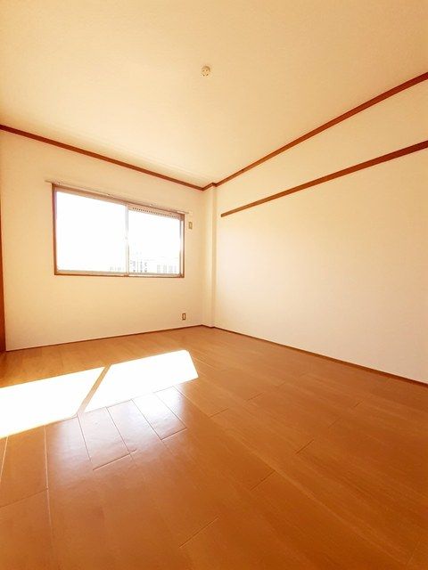 ��ʌ��@�c�s���V�h�U���ڂ̃A�p�[�g�̂��̑������E�X�y�[�X