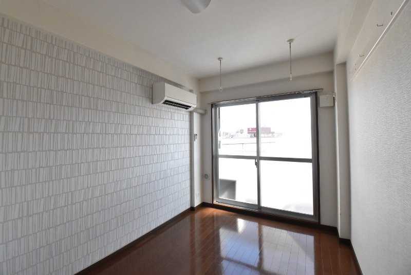 ��ʌ��������܎s�΋�厚���̃}���V�����̋��ԁE���r���O