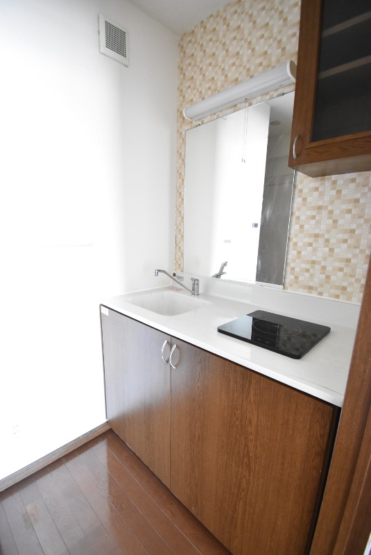 ��ʌ��������܎s�΋�厚���̃}���V�����̃L�b�`��