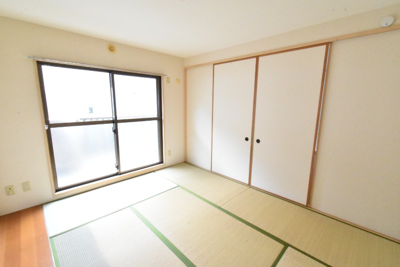 ��ʌ��������܎s�΋擌�Y�a�X���ڂ̃}���V�����̐Q��