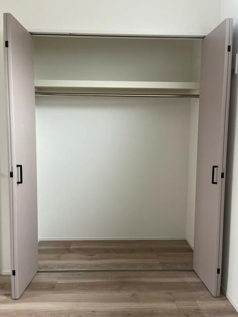 ��ʌ��������܎s�Y�a��k�Y�a�R���ڂ̃e���X�n�E�X�̎��[