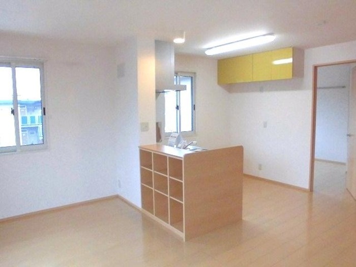 ��ʌ��������܎s�΋擹�c�y�Q���ڂ̃A�p�[�g�̋��ԁE���r���O