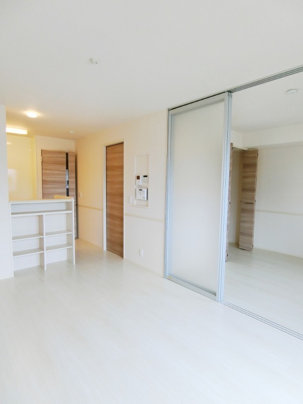 ��ʌ��������܎s������t���Q���ڂ̃A�p�[�g�̋��ԁE���r���O