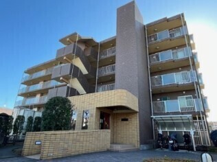 ��ʌ������s�����R����1-15�̃}���V�����̌����O��