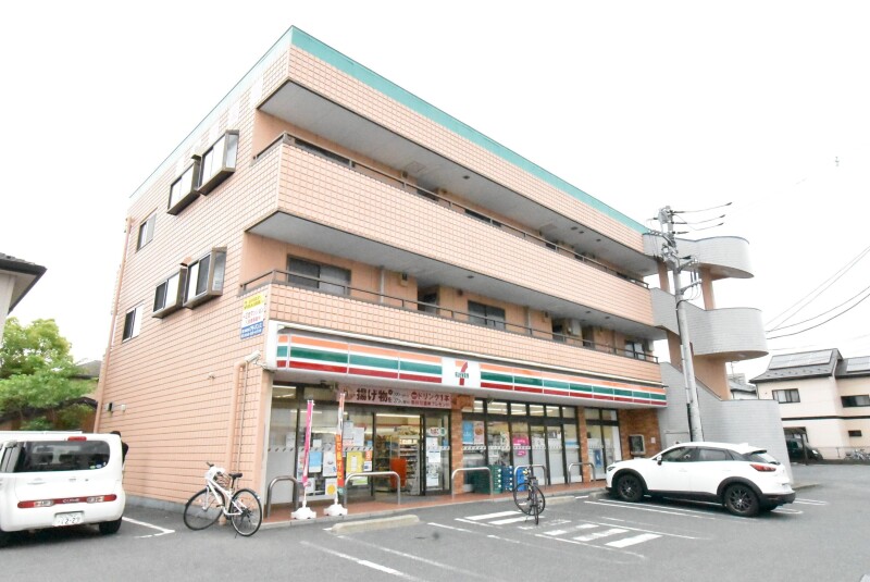 ��ʌ������s�����R���ڂ̃}���V�����̎���