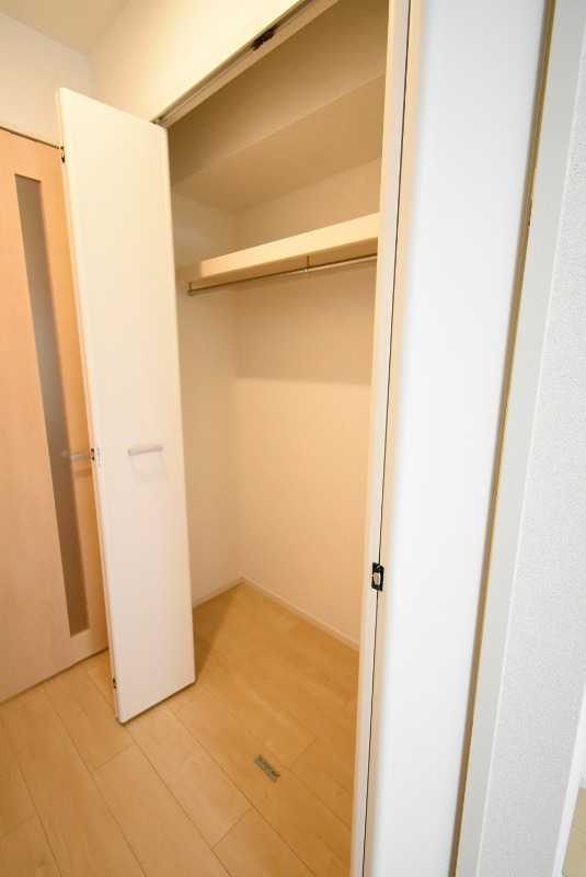 ��ʌ��������܎s�Y�a��k�Y�a�Q���ڂ̃A�p�[�g�̎��[