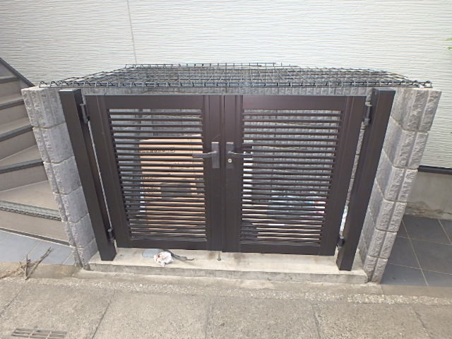 ��ʌ��������܎s�k�捡�H���̃A�p�[�g�̂��̑�