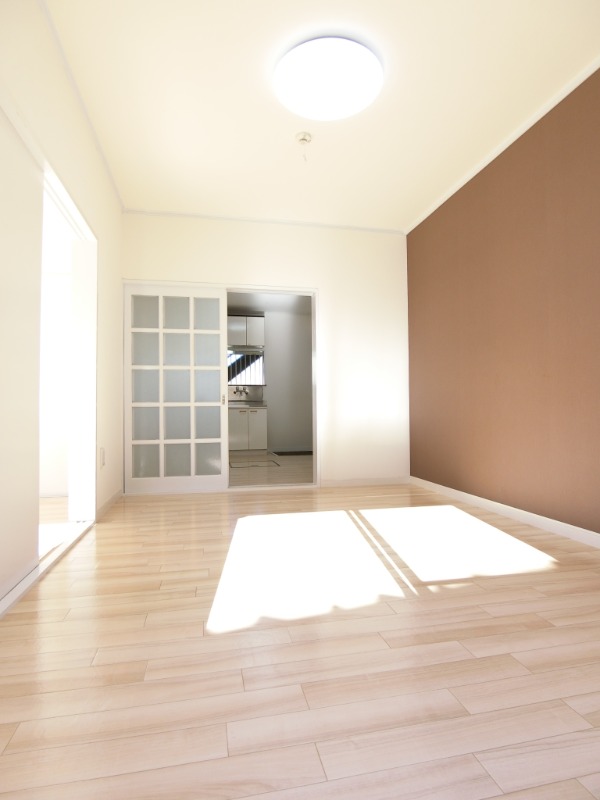 ��ʌ�����s�厚���s�̃A�p�[�g�̋��ԁE���r���O