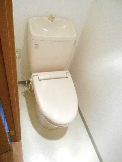 ��ʌ�����s������Q���ڂ̃}���V�����̃g�C��