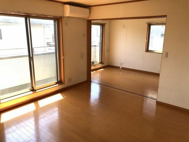 ��ʌ�����s�厚���V��h�̃A�p�[�g�̋��ԁE���r���O