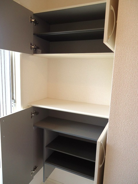 ��ʌ�����s�厚�����̃A�p�[�g�̌���