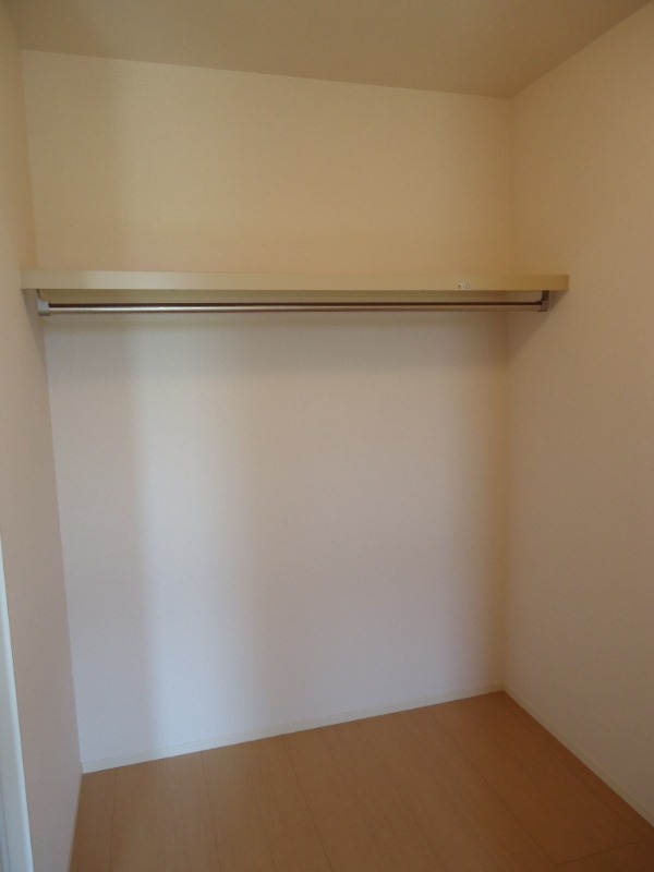 ��ʌ�����s�厚�����̃A�p�[�g�̎��[