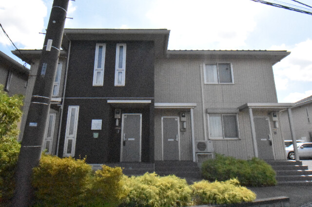 ��ʌ�����s�厚�����̃A�p�[�g�̃G���g�����X