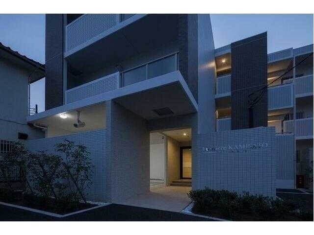 ��ʌ��������܎s��΋�㗢�Q���ڂ̃}���V�����̃G���g�����X