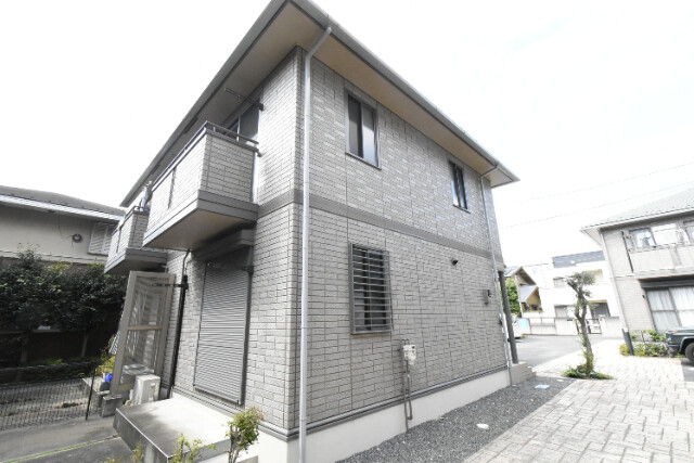 ��ʌ��������܎s�k��{�����Q����117-2�̃e���X�n�E�X�̌����O��