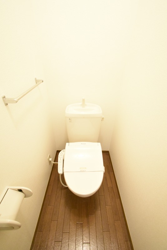 ��ʌ��������܎s�k��{�����Q���ڂ̃e���X�n�E�X�̃g�C��