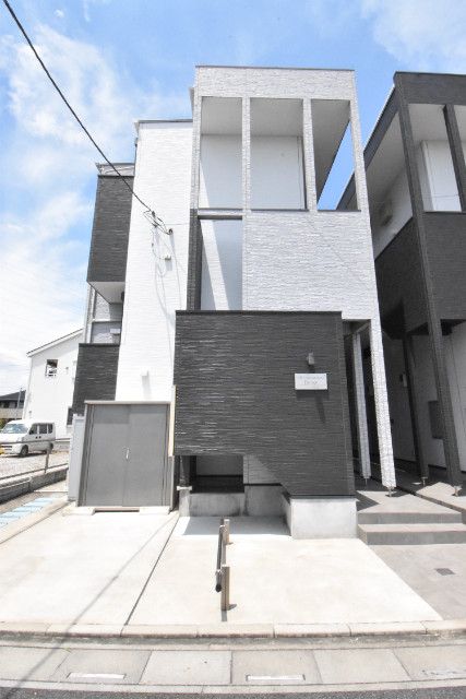 ��ʌ��������܎s��΋�������P����28-26�̃A�p�[�g�̌����O��