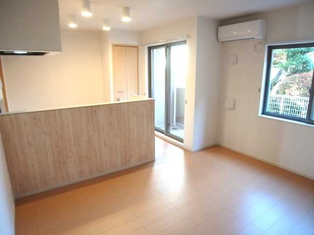 ��ʌ��������܎s�΋摾�c�E�P���ڂ̃A�p�[�g�̋��ԁE���r���O